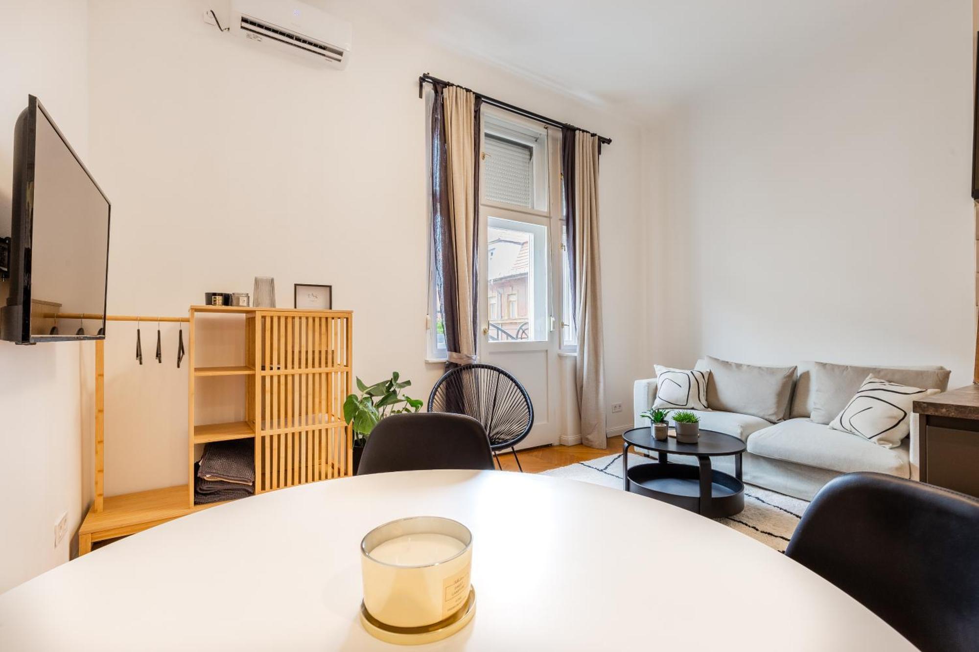 Tas Apartments Будапеща Екстериор снимка