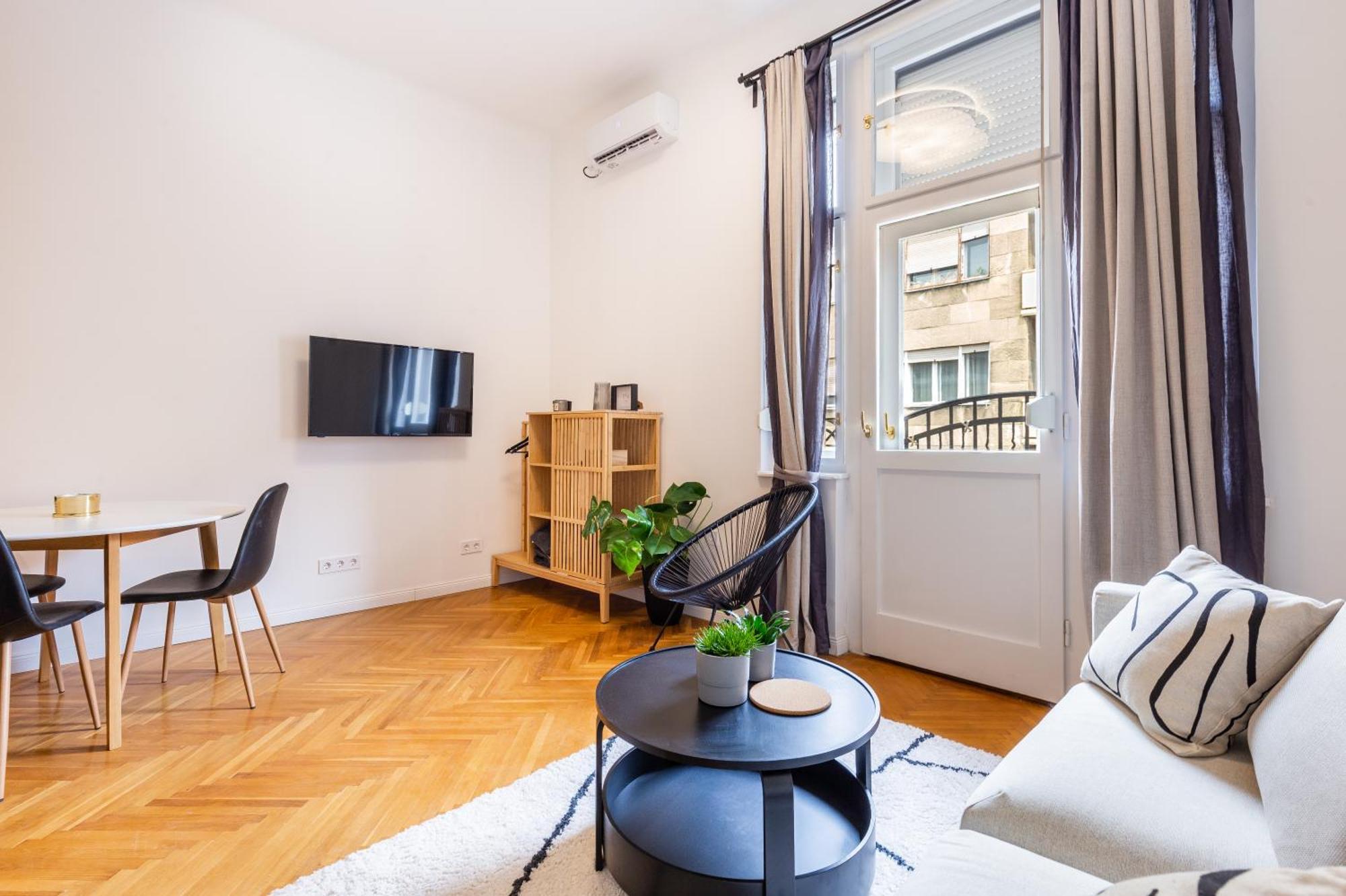 Tas Apartments Будапеща Екстериор снимка